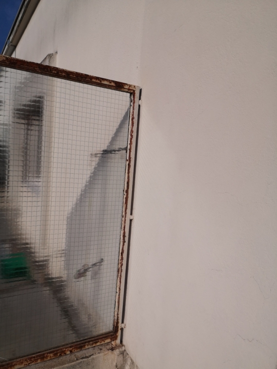 Remplacement d'un vitrage séparation de balcon à Givors, Rive-de-Gier, France Vitrerie
